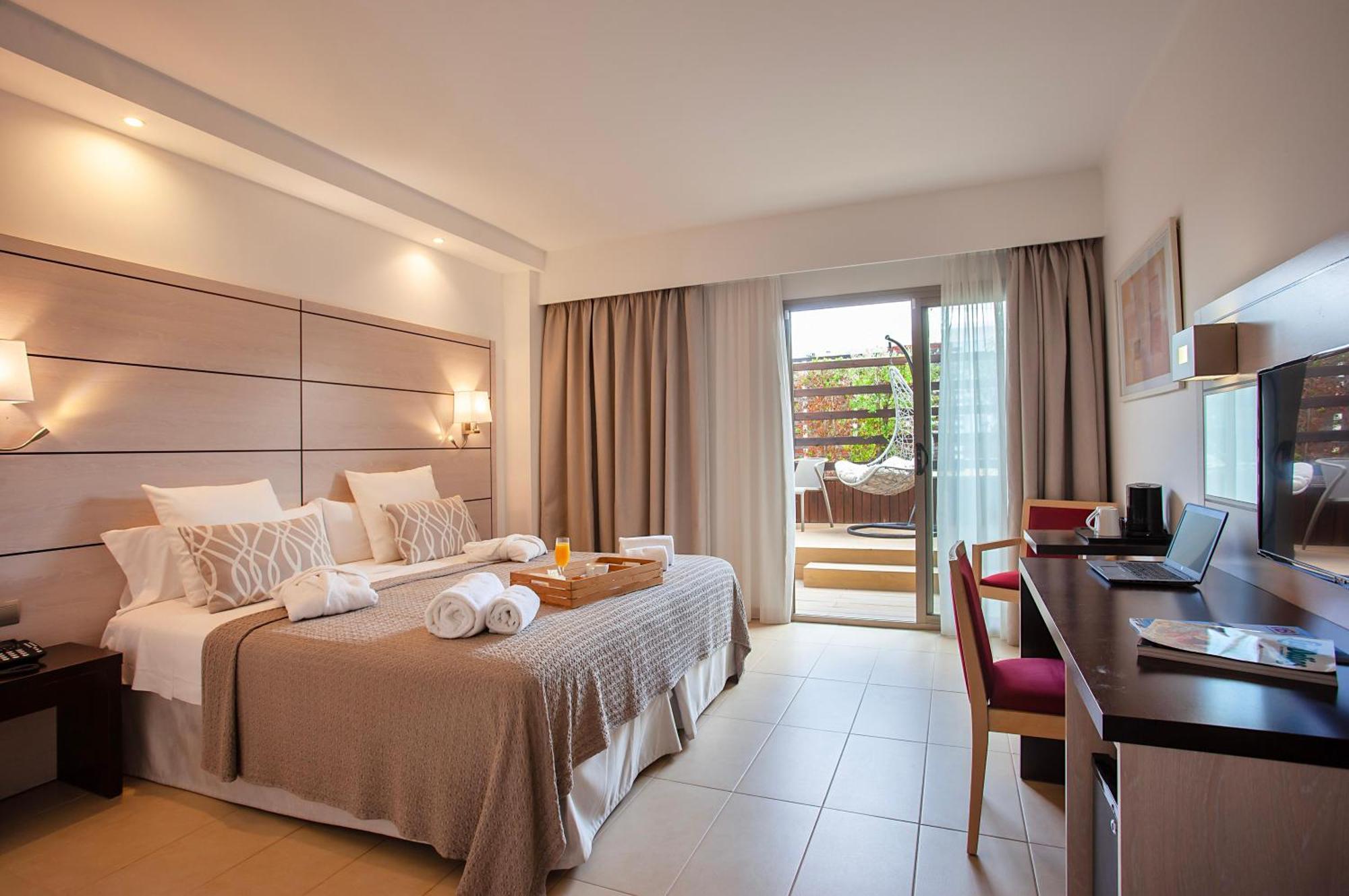 Hotel Puchet Ibiza San Antonio  Exterior photo