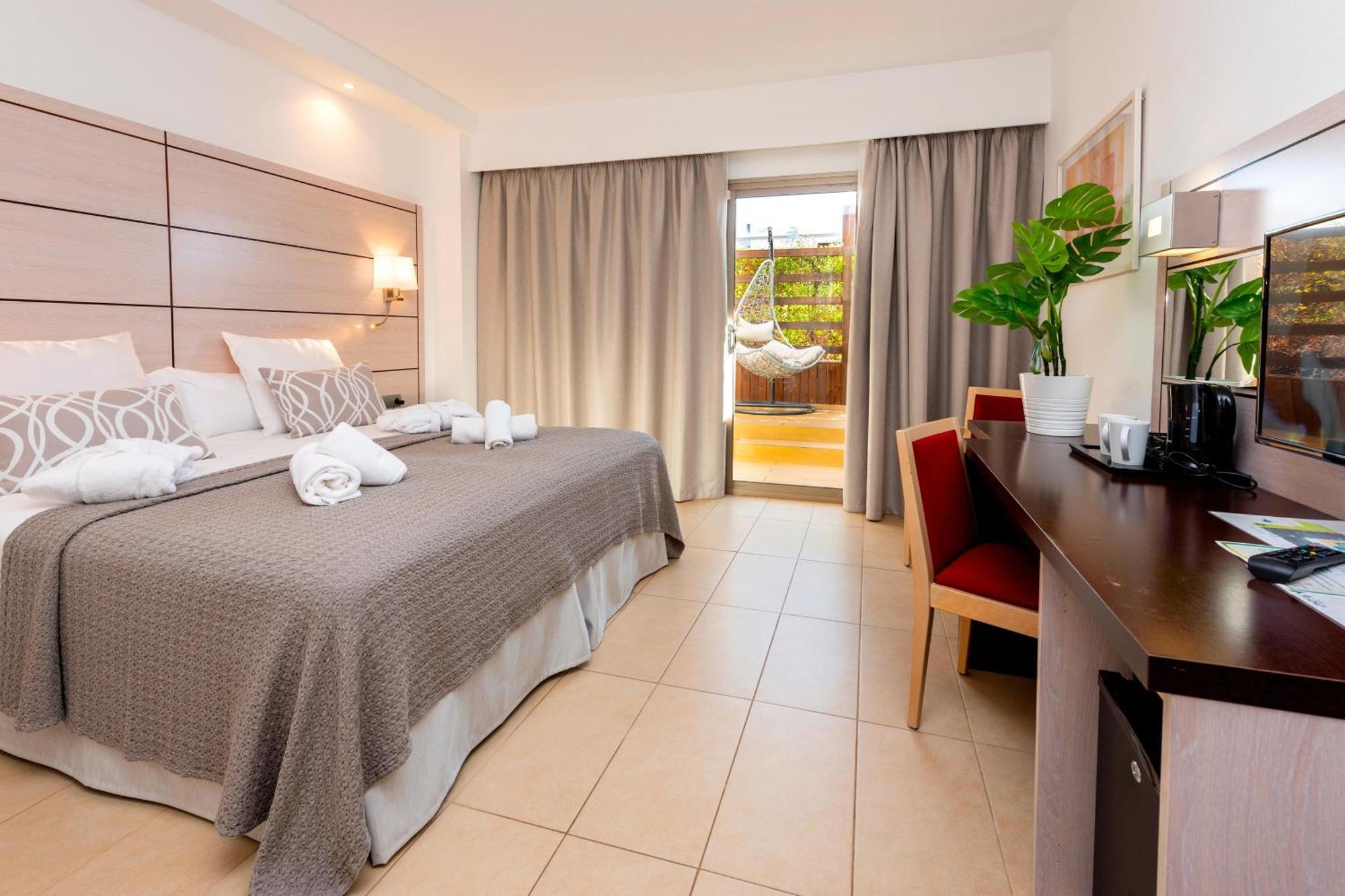 Hotel Puchet Ibiza San Antonio  Exterior photo