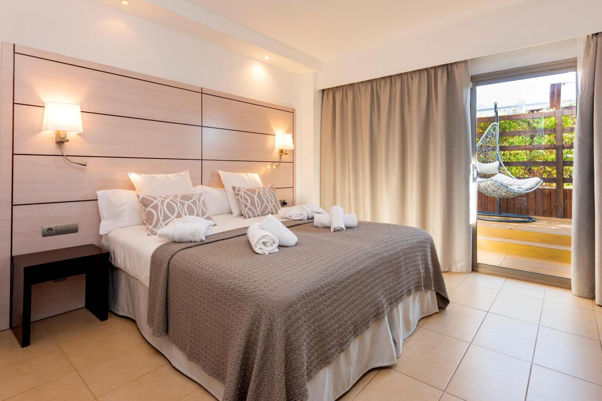 Hotel Puchet Ibiza San Antonio  Exterior photo